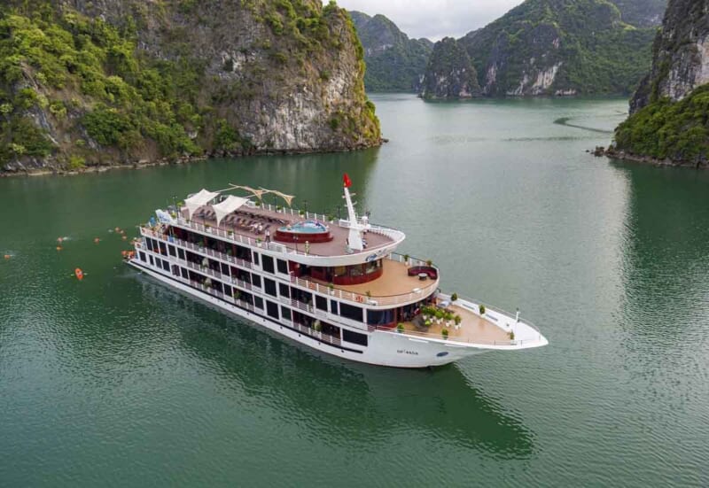 Du thuyền Aspira Cruise 5* ngủ đêm trên Vịnh Lan Hạ