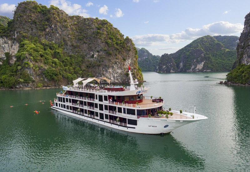 Du thuyền Aspira Cruise 5* ngủ đêm trên Vịnh Lan Hạ