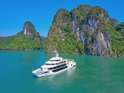 Du thuyền Sea octopus Hạ Long bay với lịch trình tour trong ngày