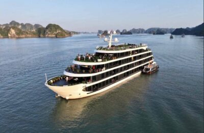 Du thuyền Venus Cruise Hạ Long 5* - Giá 3,5 triệu