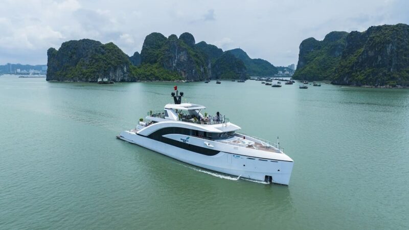 DU THUYỀN 6 SAO SAQUILA YACHT HẠ LONG