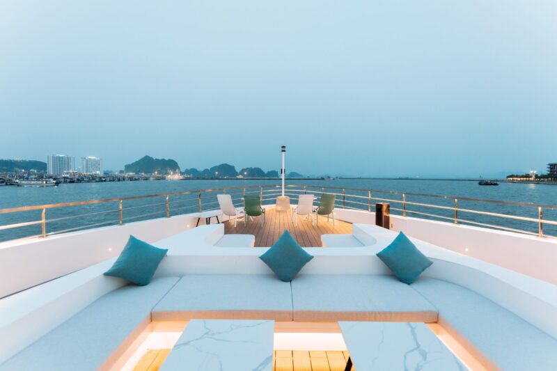 DU THUYỀN 6 SAO SAQUILA YACHT HẠ LONG