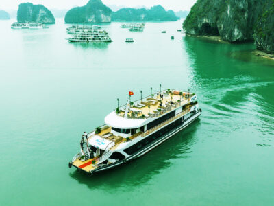 Tour Du thuyền Black Pearl thăm Vịnh Hạ Long trong ngày