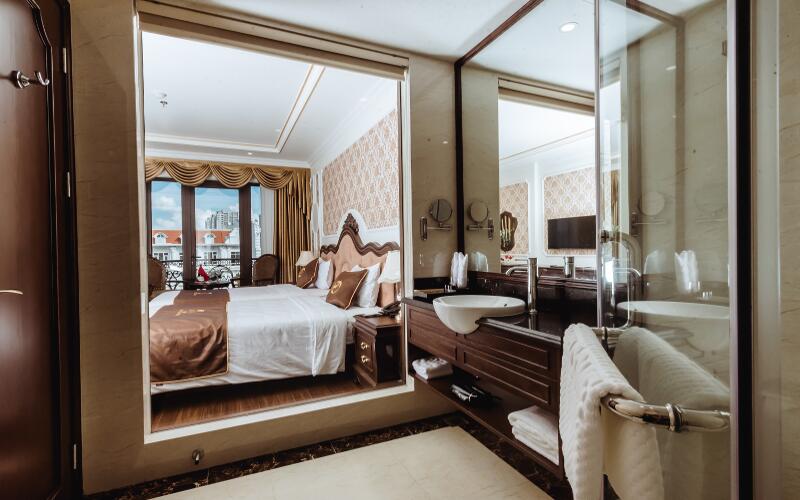 Khách sạn Dragon Legend Hạ Long 4* Khách sạn Dragon Legend Hạ Long 4*