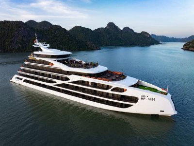 Du thuyền Diana Cruise 6 sao